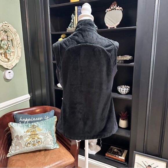 Eastern Mountain Sports Black Fuzzy Vest Size M - Picture 6 of 8